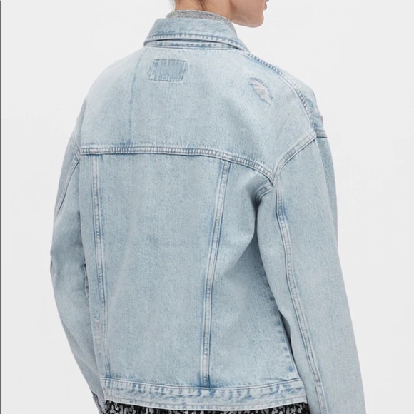 Banana Republic distress Jean Jacket - Picture 2 of 7